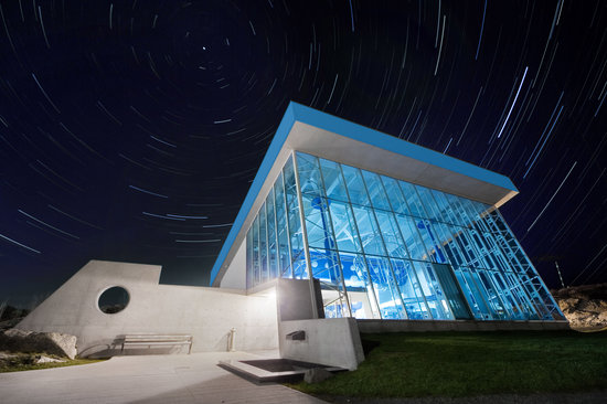the-geo-centre-at-night