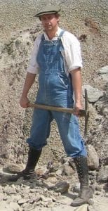 Darren Tanke overalls vintage outfit fieldwork pick